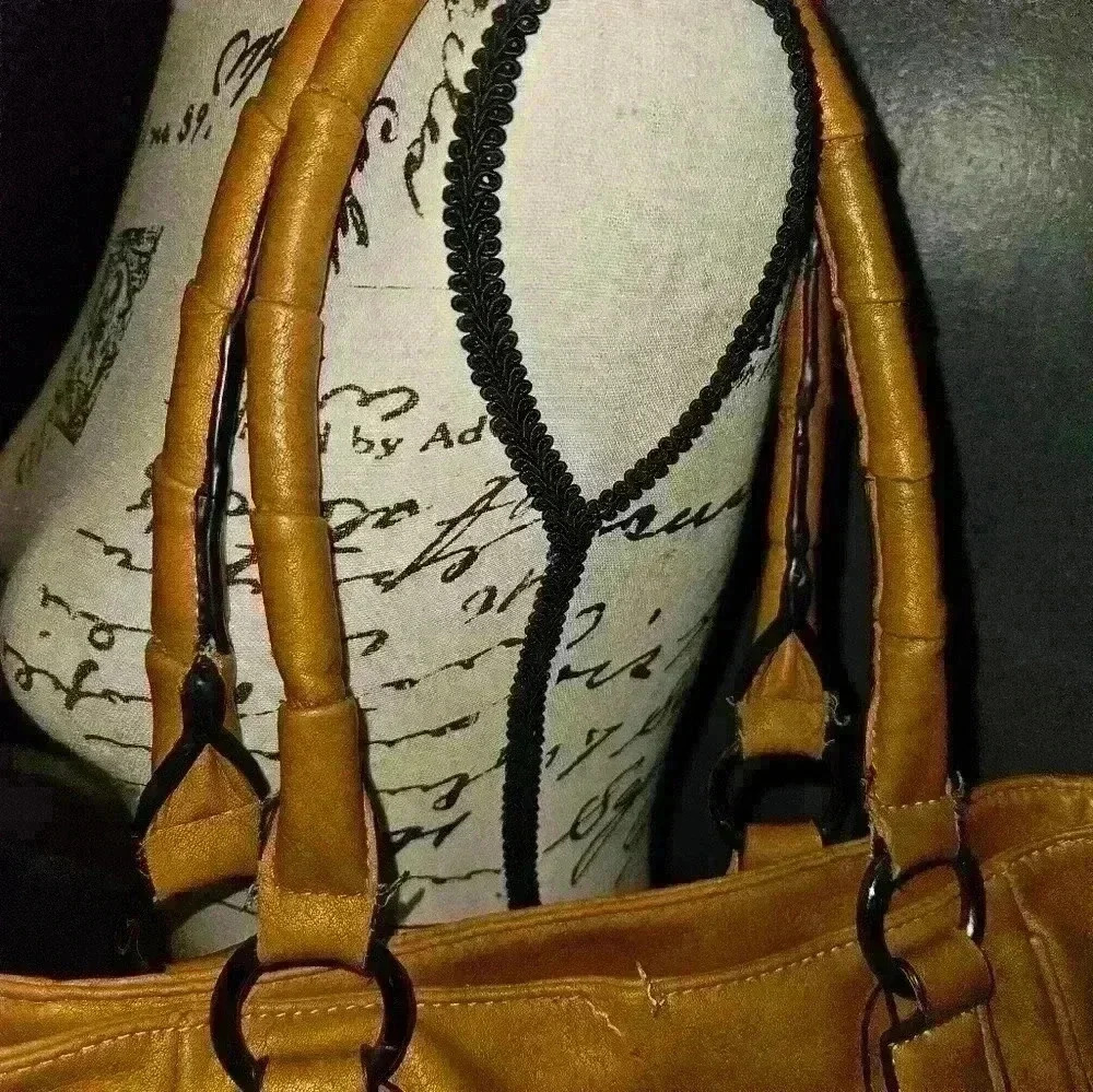 Black Rivet Womans Brown Shoulder Bag Purse - Picture 3 of 11